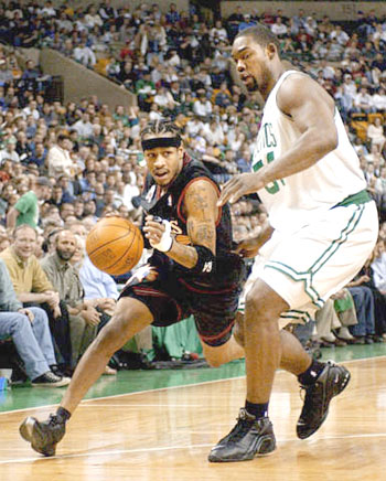 东体：申花有3名外援合同到期，与广岛一战是最后机遇（东体：申花三外援合同将满 对广岛之战或为最后机会）