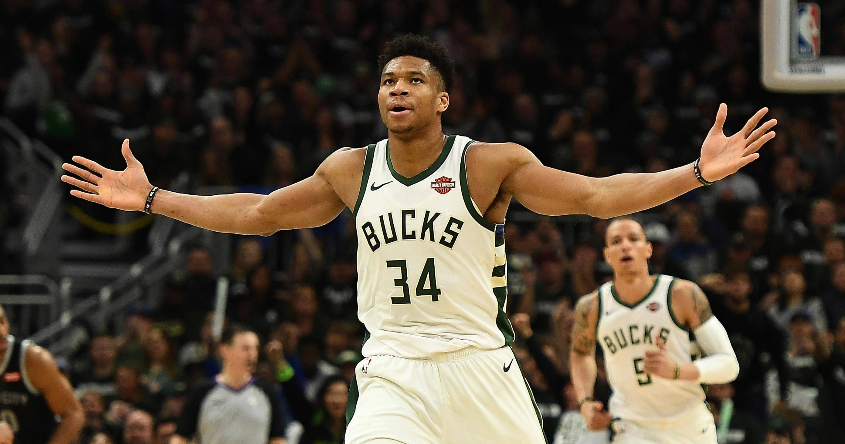 德转列左后卫身价榜：努诺-门德斯7500万欧居首，巴尔德第二（德转左后卫身价榜：努诺-门德斯以7500万欧领跑，巴尔德位居第二）