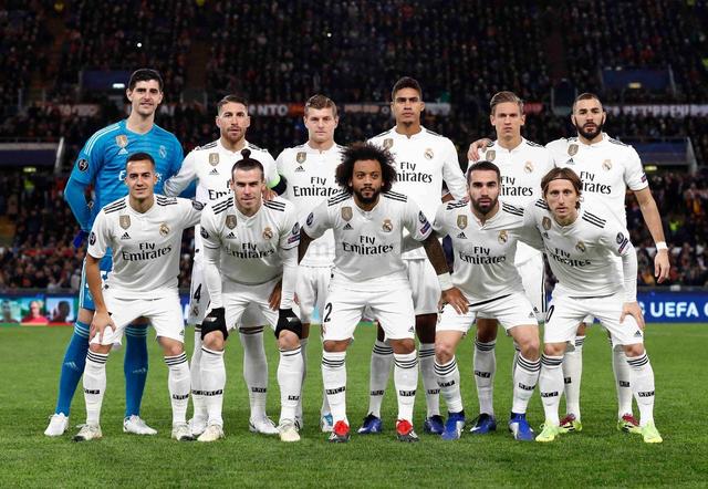 29岁法国女子网球名将转行当“网红模特”，曾因隆胸惹争议（29岁法国女网坛名将转型做网红模特，曾因隆胸手术引发争议）