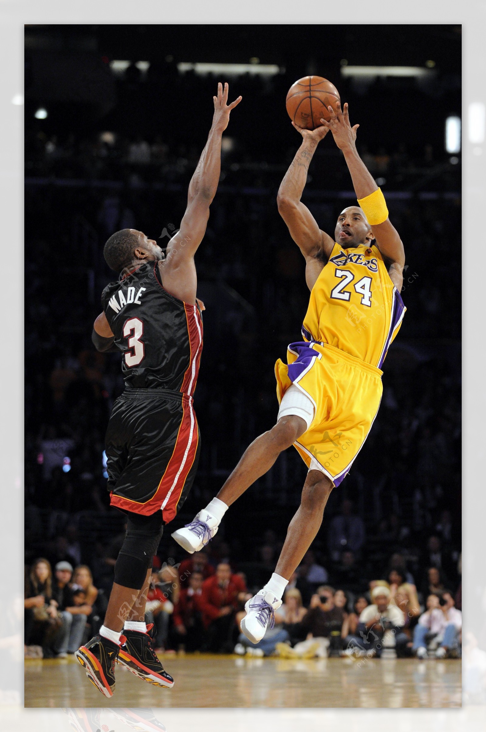 高清：英超阿森纳2-0 梅里诺传射萨卡破门（英超阿森纳2-0取胜：梅里诺传射，萨卡破门（高清））