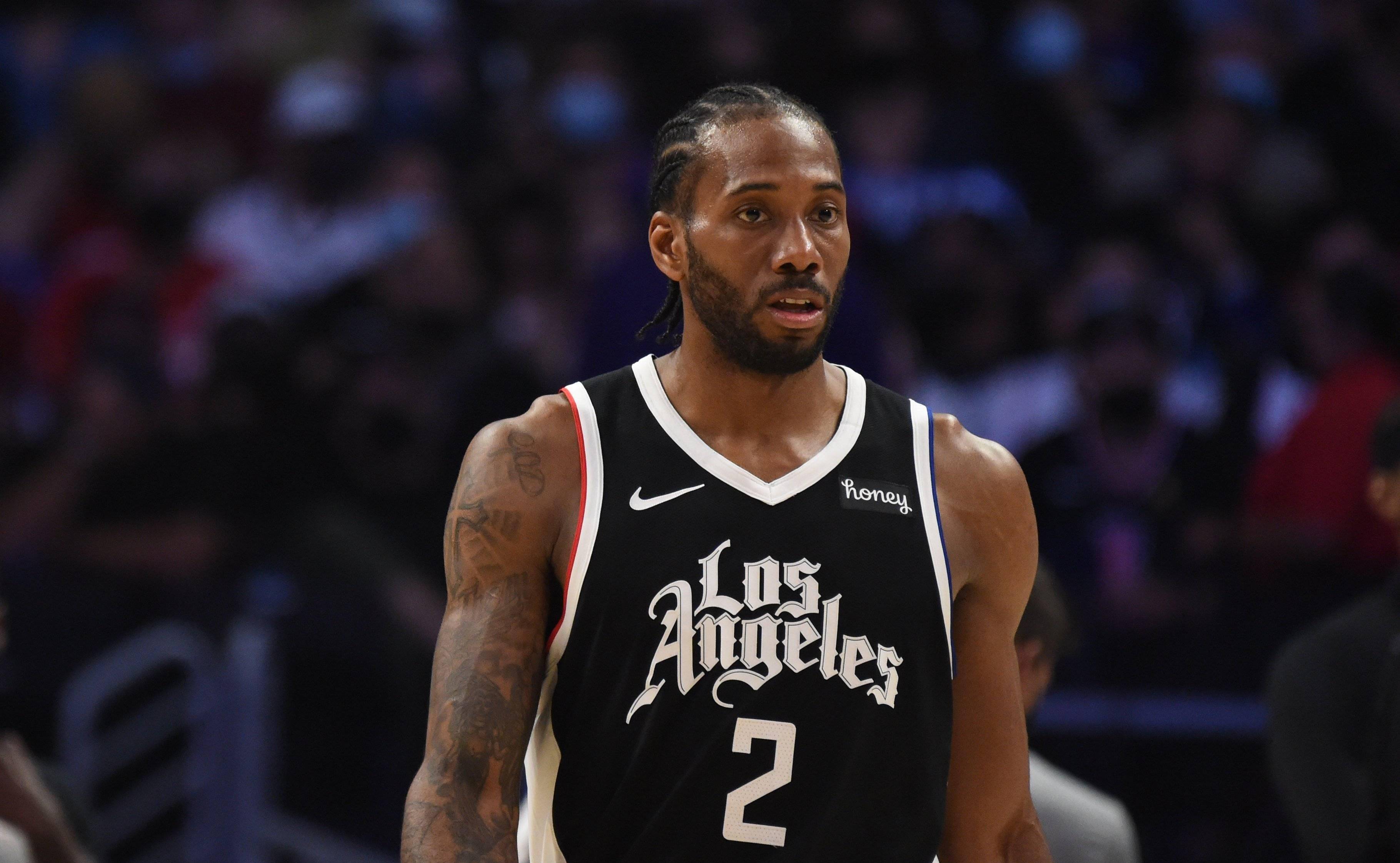 许利民：这场赢得不容易 特别是在周琦缺阵情况下 大家顶住了困难（许利民：周琦缺阵增难度，球队顶住压力赢下艰难一战）