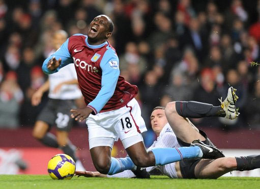 记者：拜仁、曼联有意巴莱巴，球员更希望留英超加盟红魔（记者：巴莱巴获拜仁与曼联青睐，更愿留英超投奔红魔）