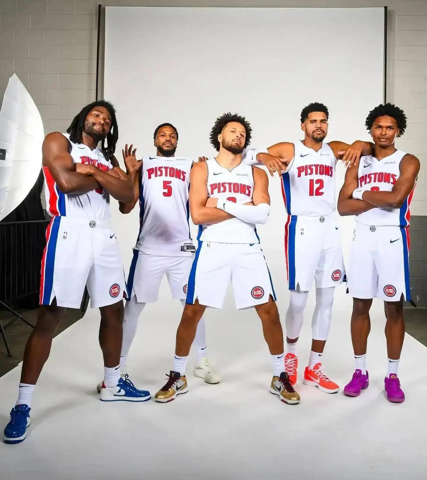 前11轮超350万人次现场观赛，本赛季意甲观赛数据创近30年新高（本赛季意甲前11轮现场观赛突破350万人次，观赛人数创近30年新高）