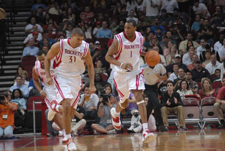 尤文vs乌迪内斯：伊尔迪兹、乔纳森-戴维首发，麦肯尼出战（尤文迎战乌迪内斯：伊尔迪兹、乔纳森-戴维先发，麦肯尼出战）