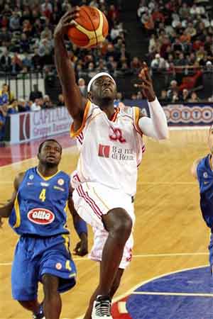 埃尔纳内斯：并非所有手球或者手臂触球都是点球，规则需要改（埃尔纳内斯：手球不等于点球，判罚规则亟待调整）